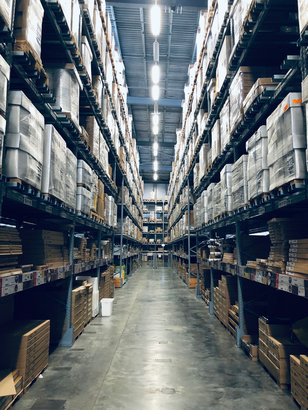 Wholesale and B2B stores have unique ordering requirements—minimum quantities, maximum allocations, and tier-based restrictions. Here is how to enforce these rules on Shopify B2B checkouts.